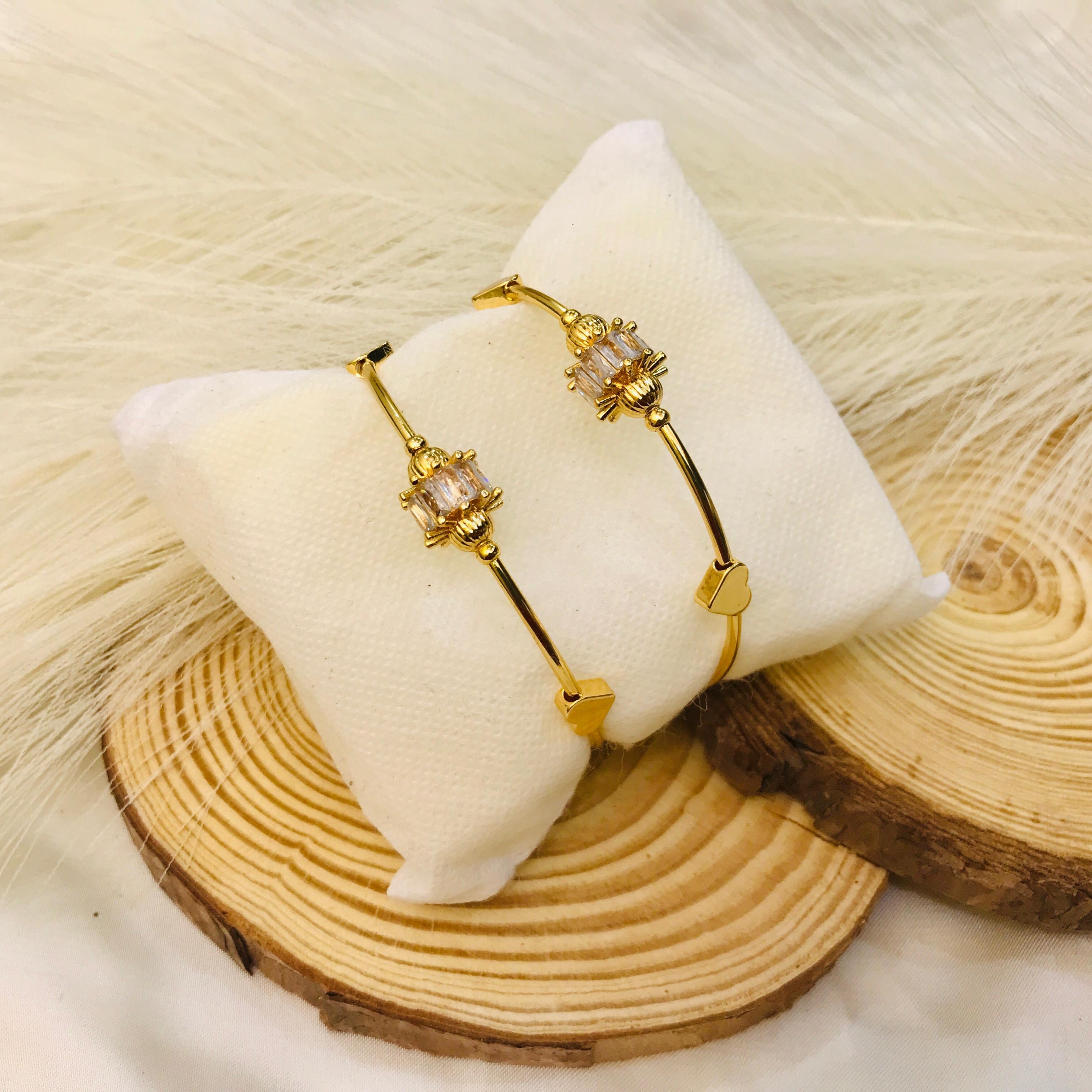 Adjustable Adult Bangle-84 (White)